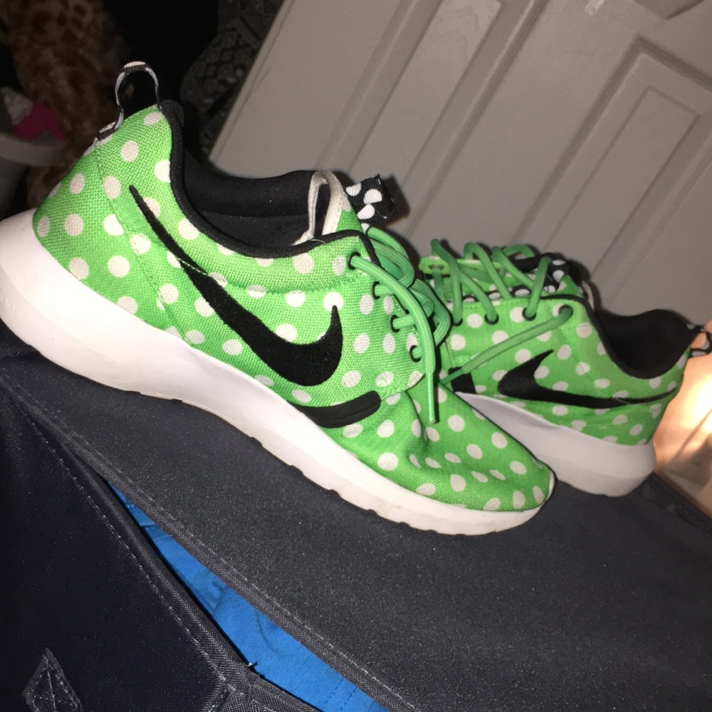 Nike Roches - Picture 4 of 4